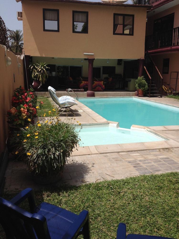 Roc Heights Lodge Bakau Exterior foto