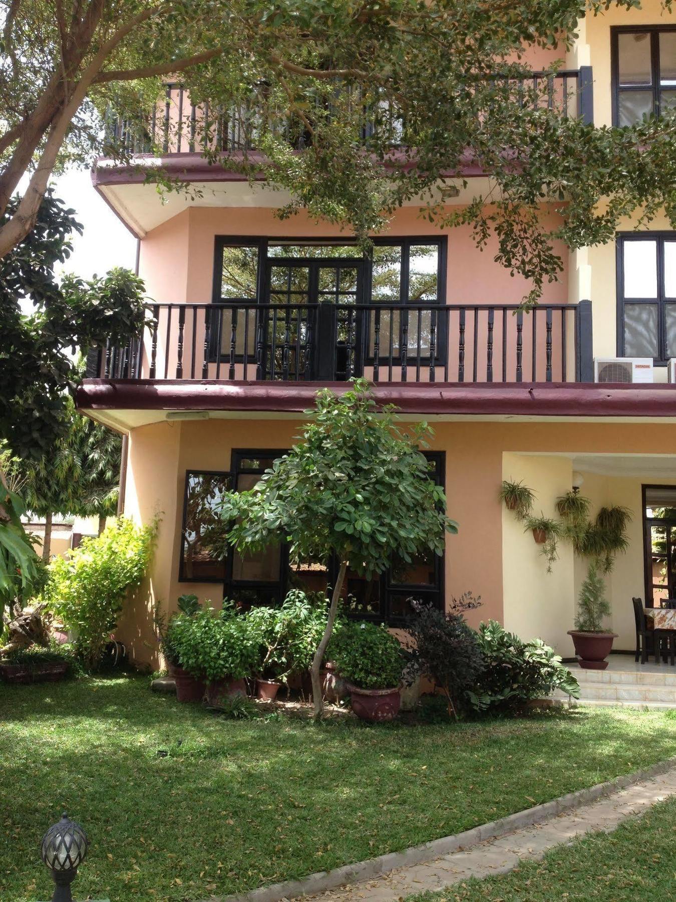 Roc Heights Lodge Bakau Exterior foto